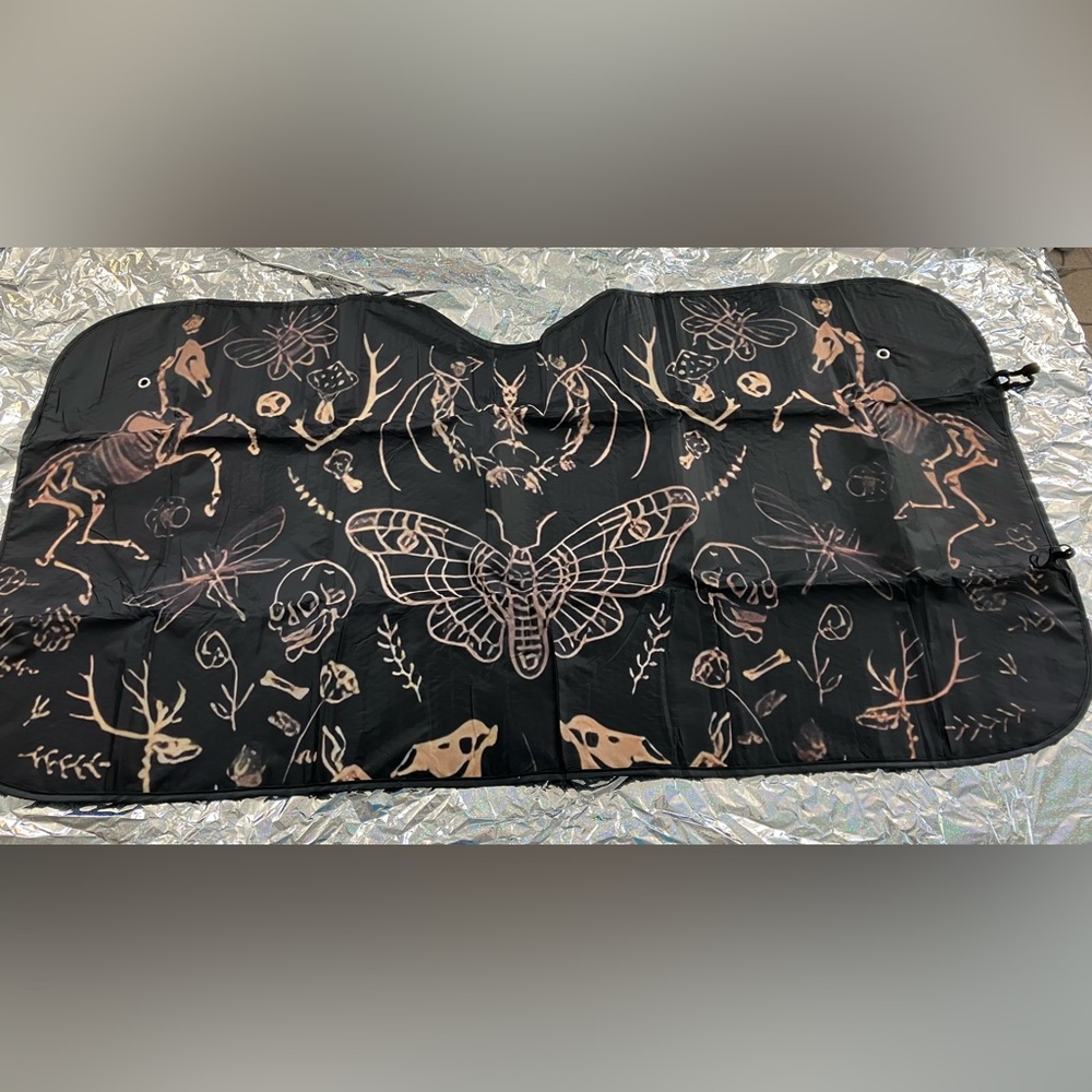 Car sunshade gothic-inspired
"dark academia" print with moth.